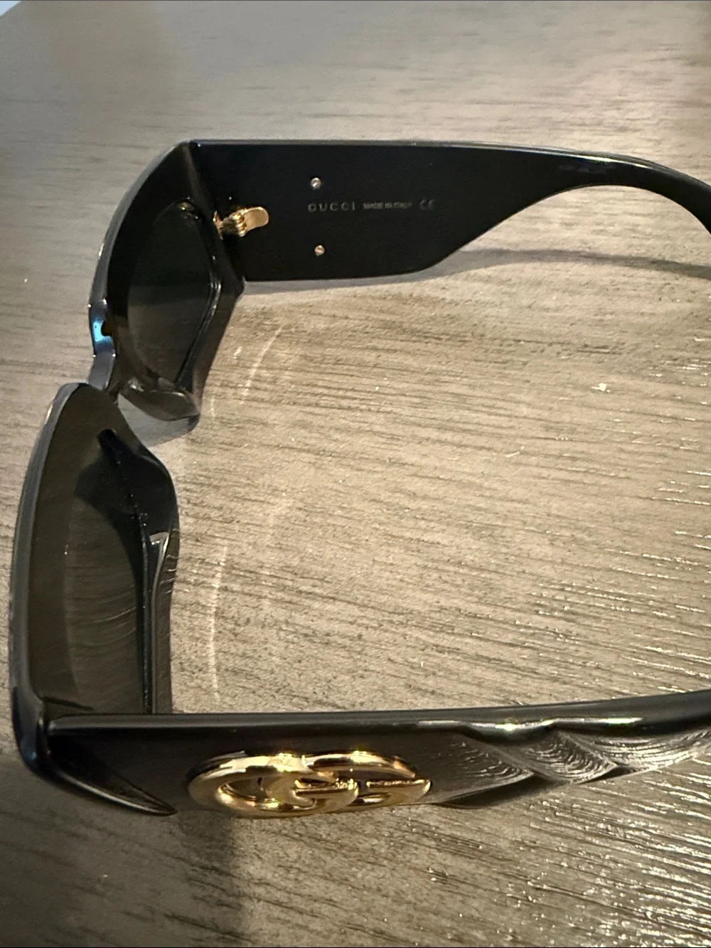 LIKE NEW! GUCCI Black Women's Sunglasses with GOLD GG!!